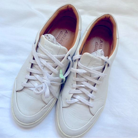 Ariat Leather Sneakers - Picture 1 of 8